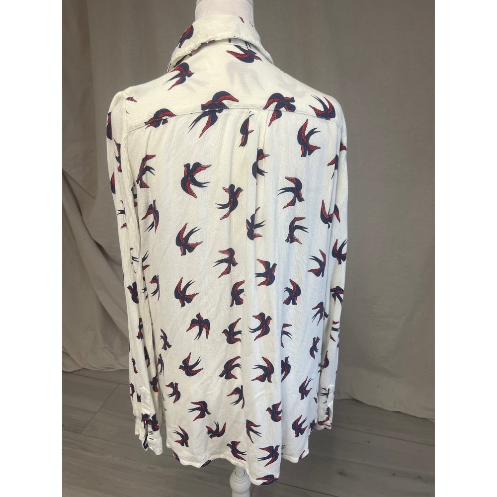 Ruby Rocks Blouse Womens Sz 8 White Swallow Bird Print Button Down Crepe Top - Picture 5 of 9